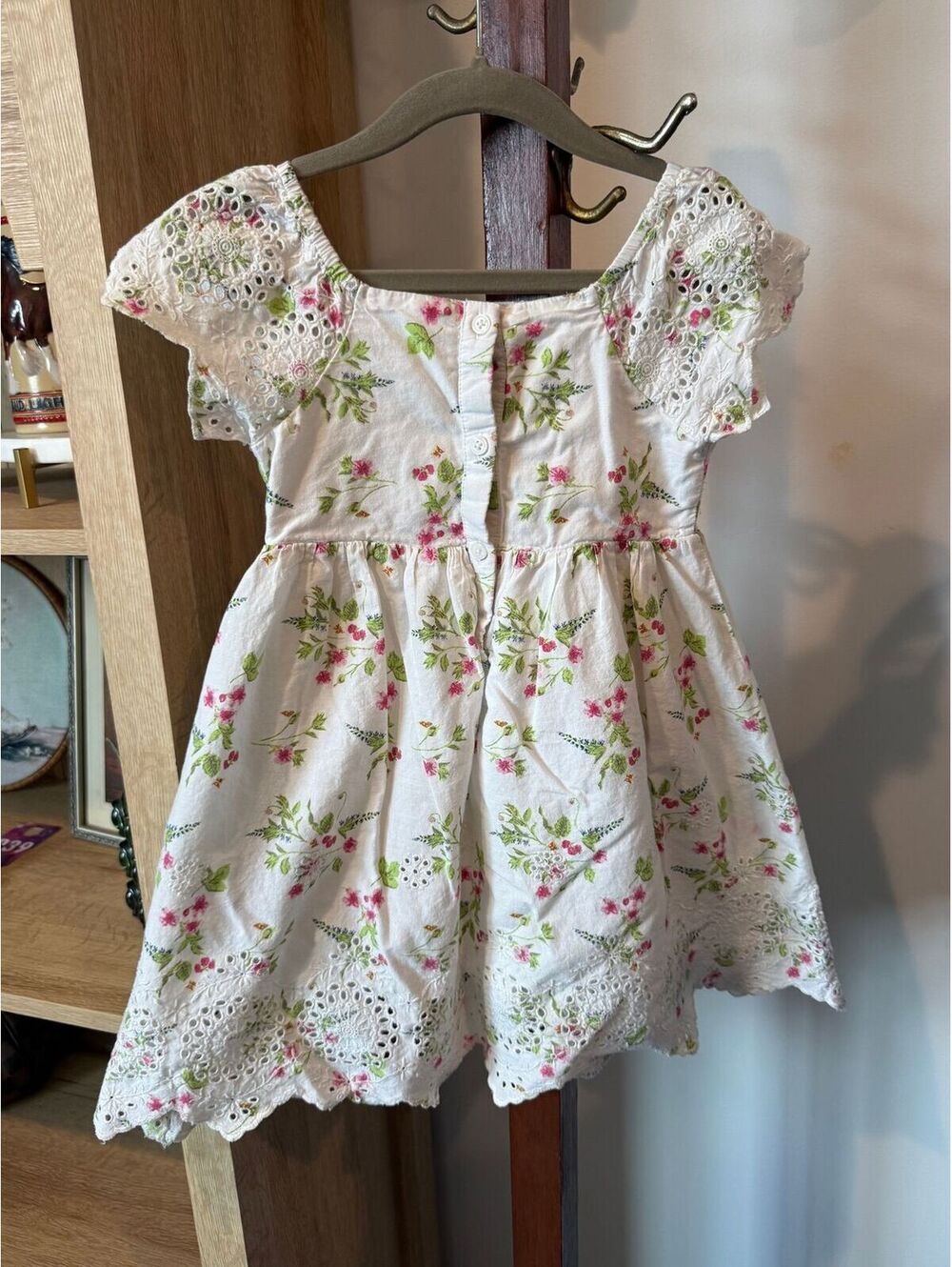WonderKids Girls 4T White Floral Embroidered Cotton Dress - Picture 3 of 4